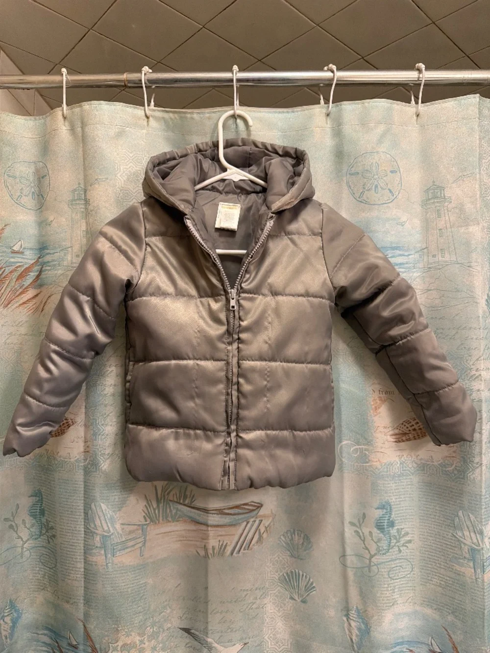 Girls winter puffer coat, size small 5-6